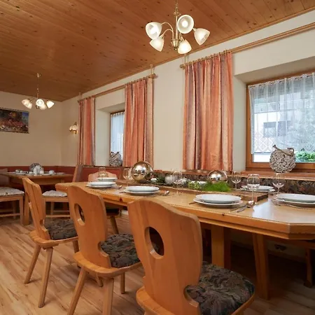 Almaar - Arno's Hoamat Apartment *